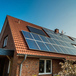 Kits solaires photovoltaïques, site isolé, hybride, autoconso, injection réseau